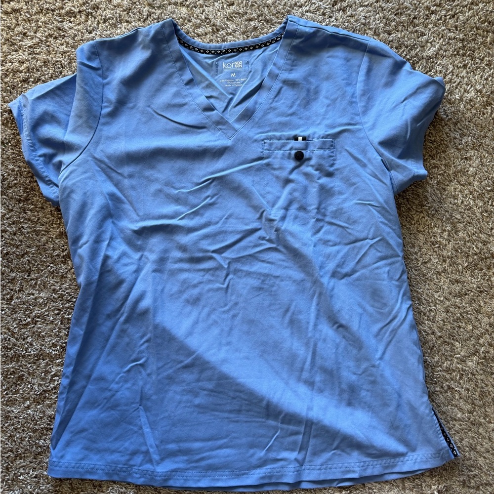 Women’s Koi NextGen scrub top
